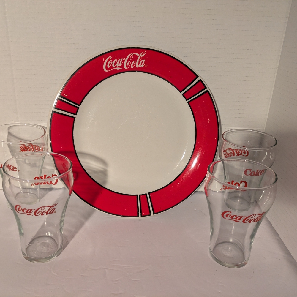 Coca Cola Red and White Dinner Plate with Glass Set